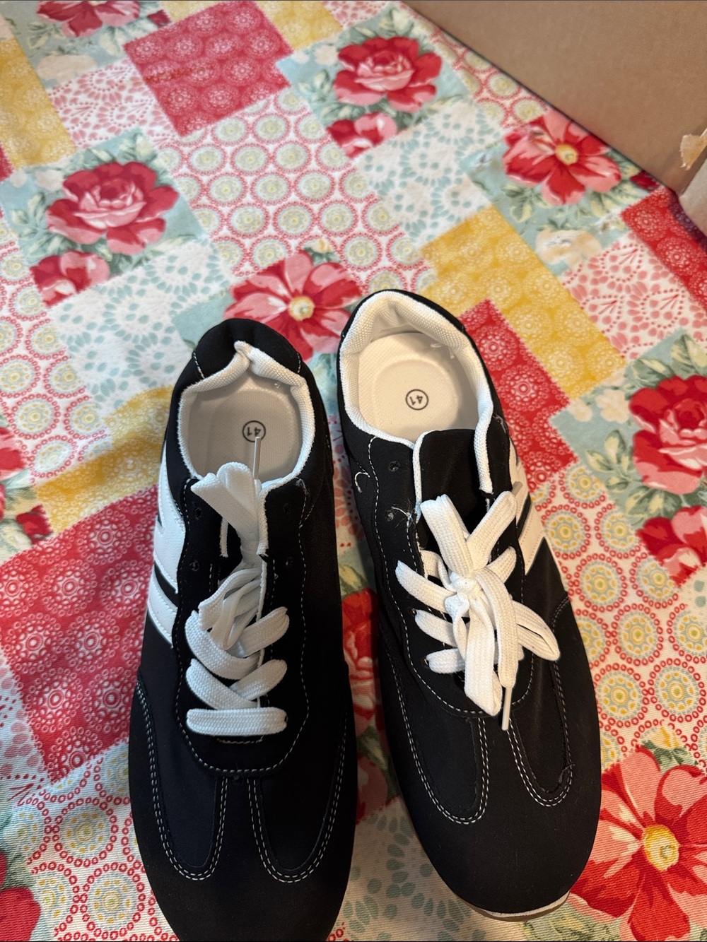 Black and White Casual Lace-Up Sneakers